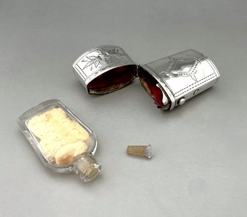 A GORGEOUS GEORGIAN SILVER CASED SCENT BOTTLE - ADDITIONAL PHOTO 7