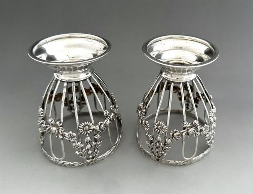 A SUPERB PAIR OF SILVER WIREWORK CONDIMENT TUBS - ADDITIONAL PHOTO 6
