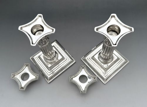 A WONDERFUL PAIR OF VICTORIAN SILVER CORINTHIAN COLUMN CANDLESTICKS - ADDITIONAL PHOTO 3