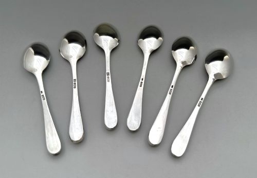 AN ARTS CRAFTS BOXED SET OF SCOTTISH SILVER DEMITASSE SPOONS SET WITH SEMIPRECIOUS STONES - ADDITIONAL PHOTO 5