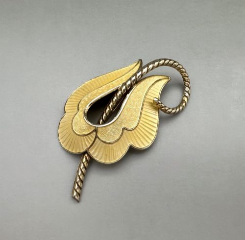 A GORGEOUS NORWEGIAN SILVER GUILLOCHE ENAMEL FLORAL BROOCH - ADDITIONAL PHOTO 1