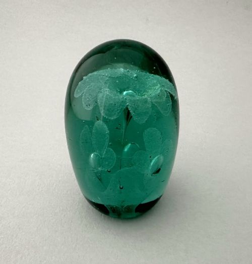 A Gorgeous Victorian Glass Dump/paperweight