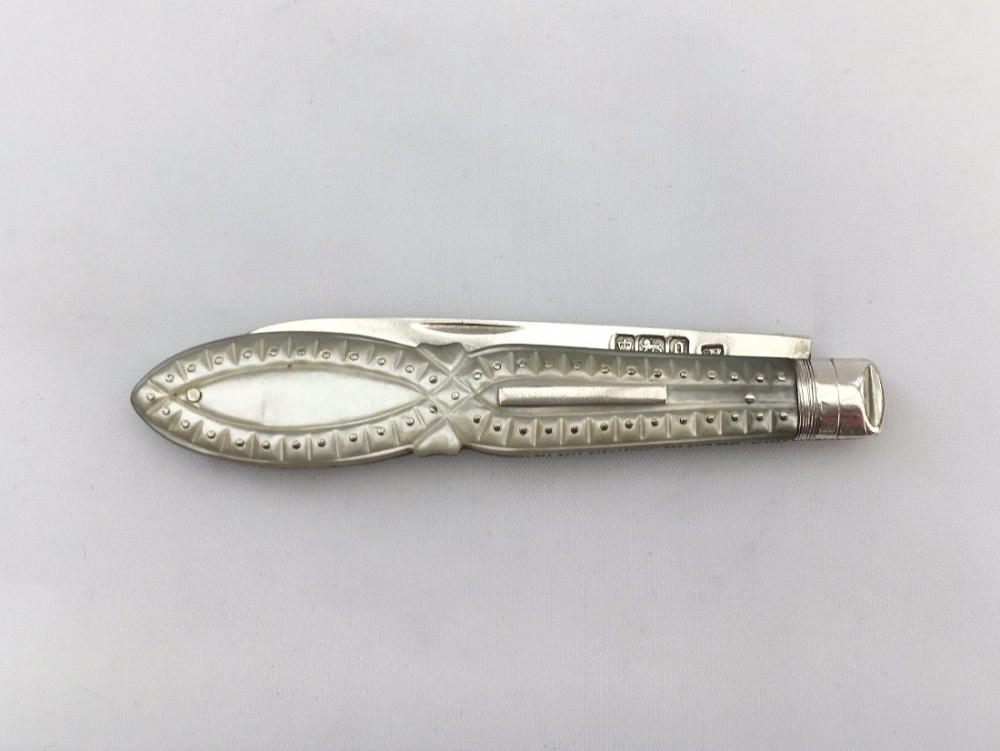 A delightful cased silver & mother-of-pearl fruit knife.
