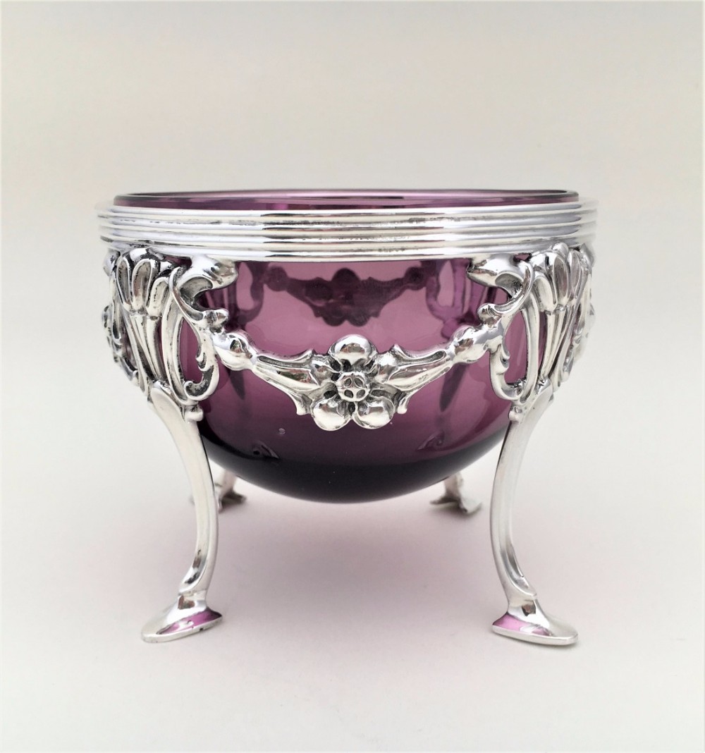 A Stunning Edwardian cast Silver sweetmeat bowl.