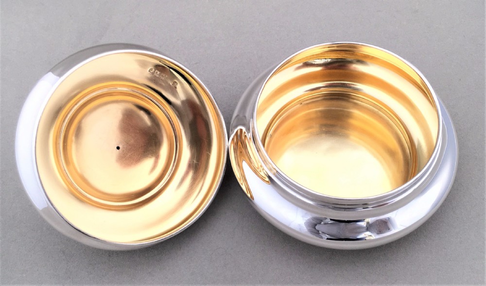An interesting George V Silver Tea Caddy. View VII