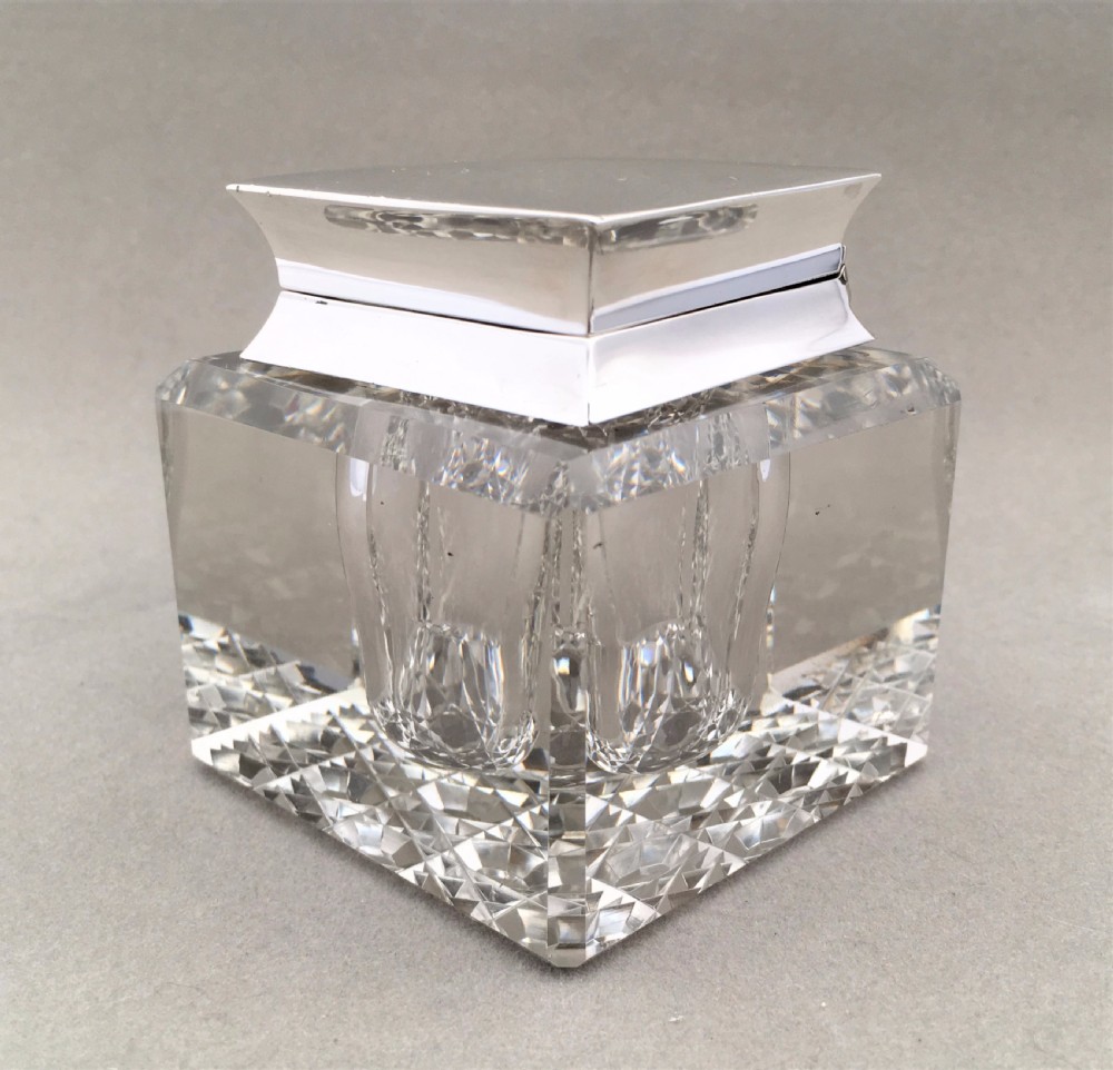 A Stunning Edwardian silver inkwell & Stand by Goldsmiths & Silversmiths. View VIII