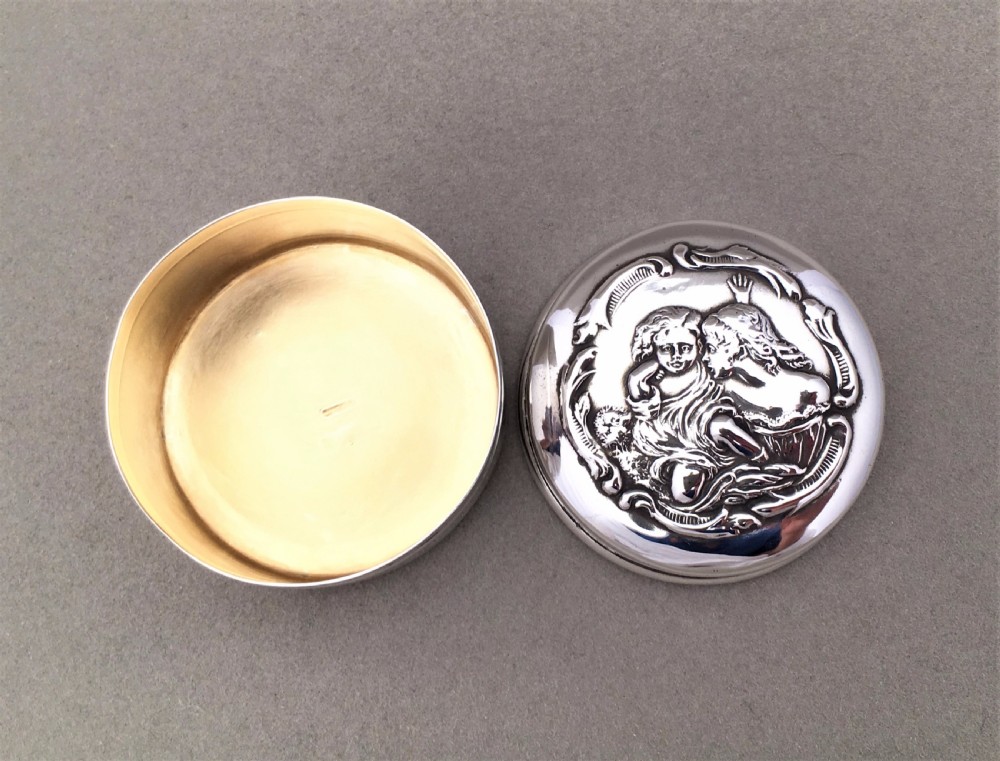 A charming Edwardian Chester silver pillbox View II