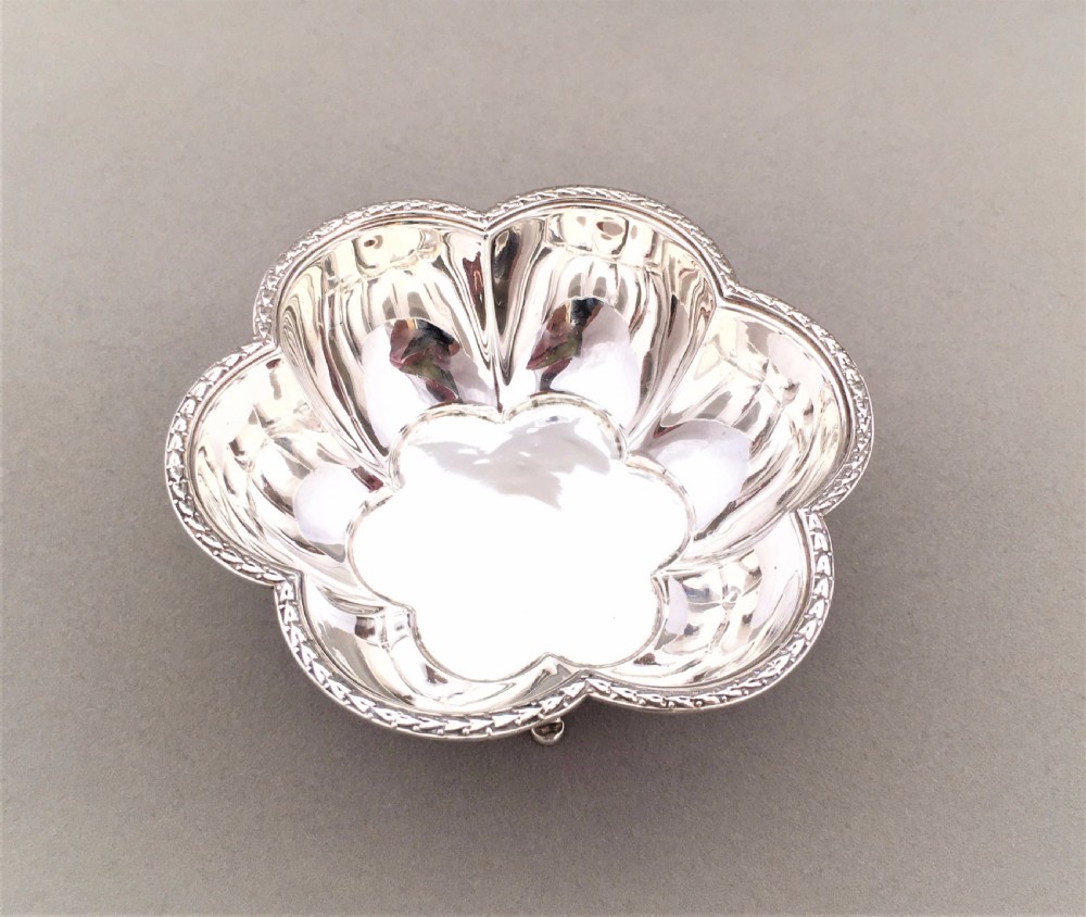 A George V Chester silver bonbon dish