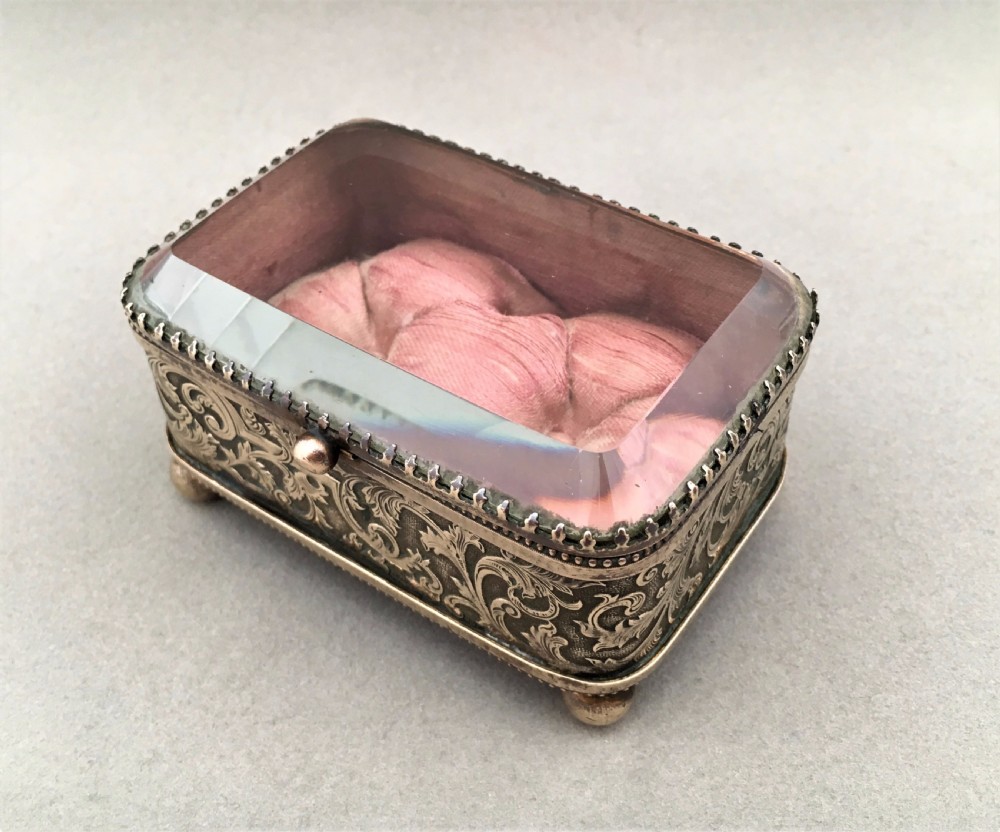 A gorgeous French 19th Century trinket box