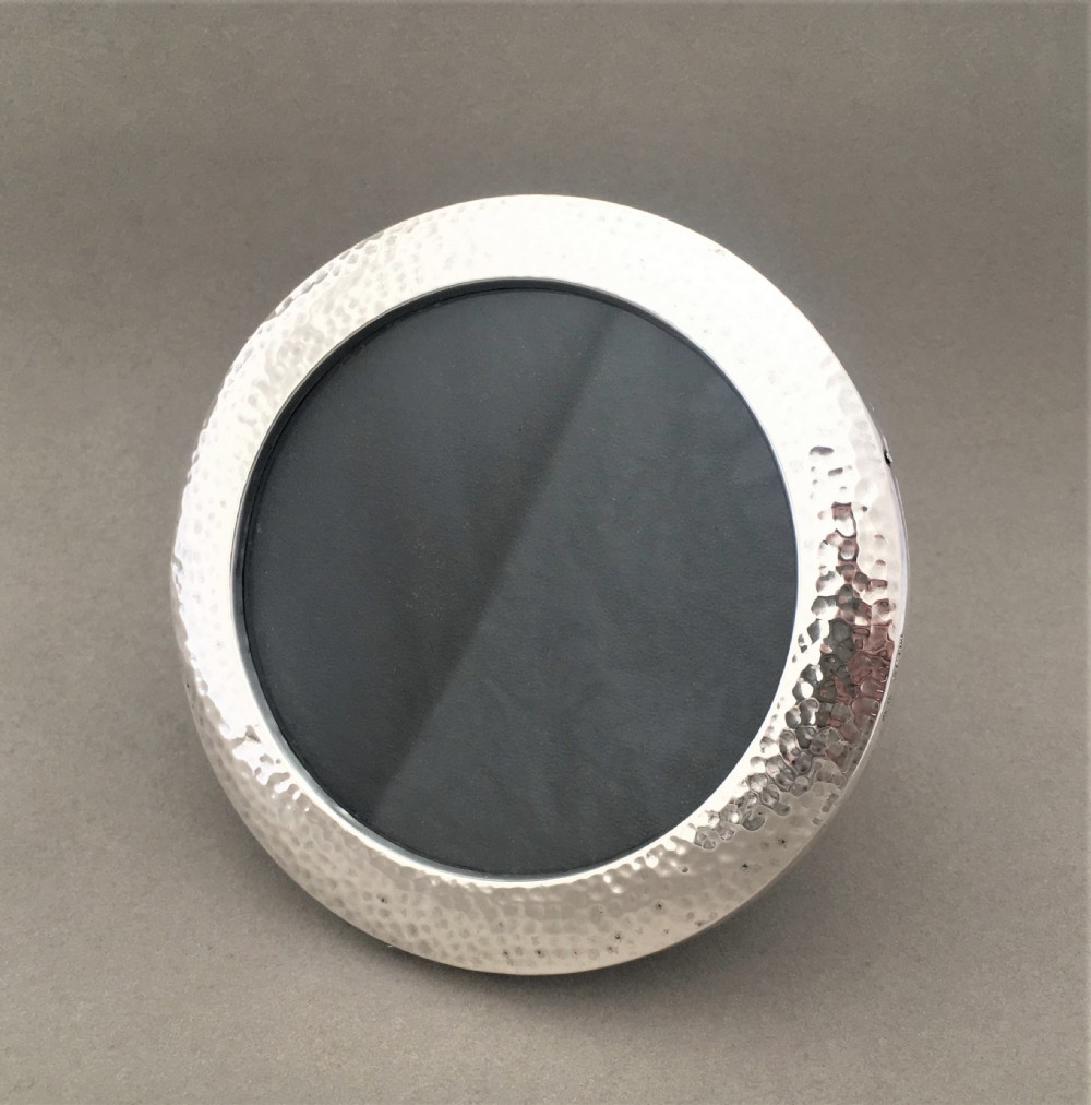 A Stylish hammered silver photo frame View II