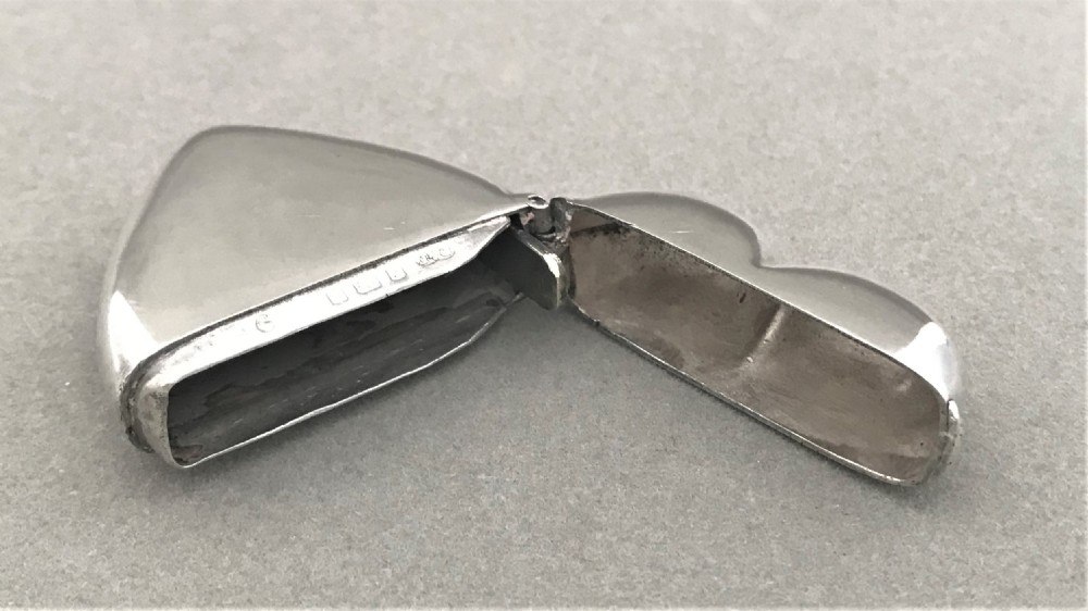 An unusual Edwardian silver vesta in the shape of a heart. View III