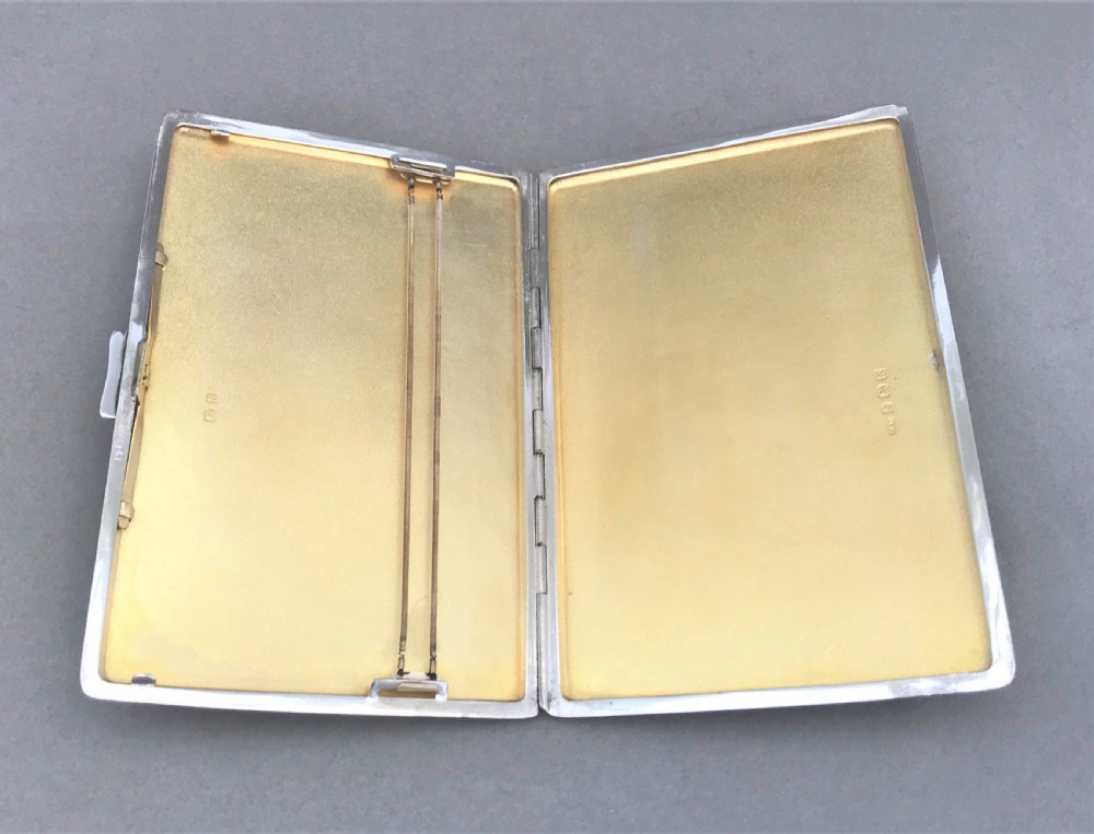 A handsome Art Deco silver cigarette case View III