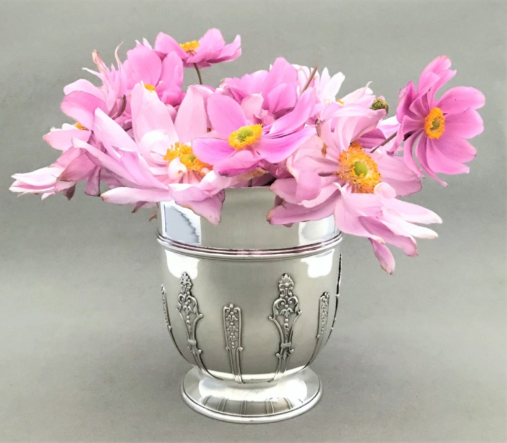 A quality Victorian silver vase View III