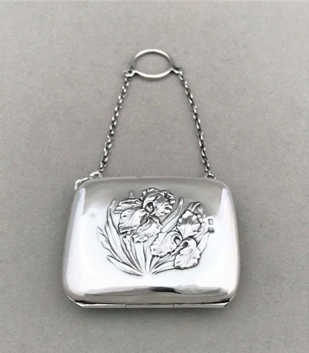 A gorgeous Art Nouveau silver purse
