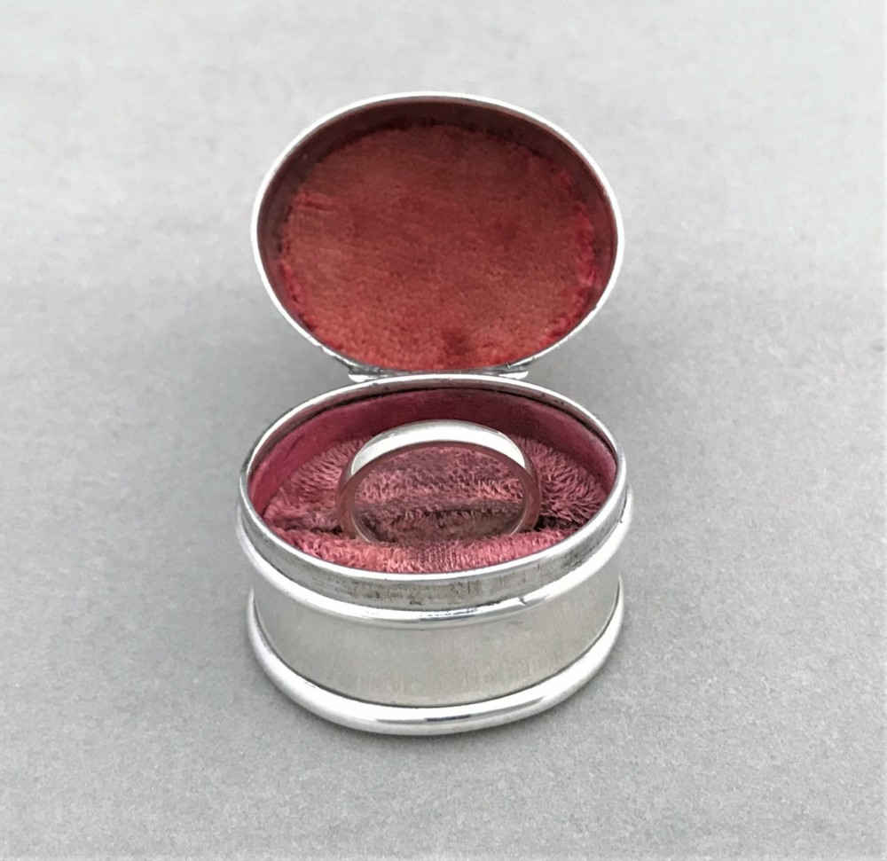 A George V silver ring box