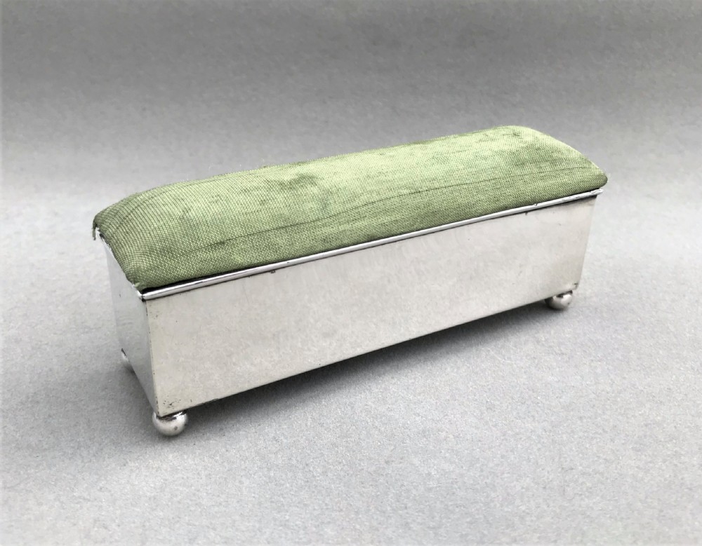 A lovely Edwardian silver ring box View III