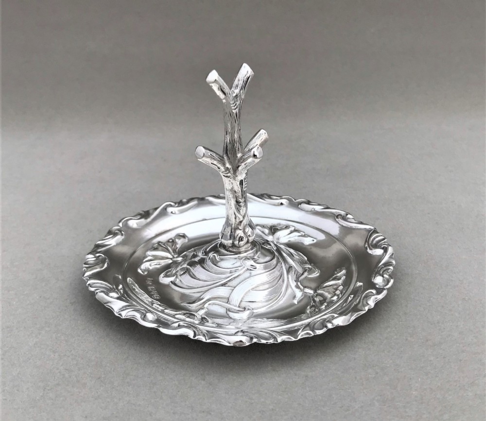 A lovely Edwardian Chester silver ring tree
