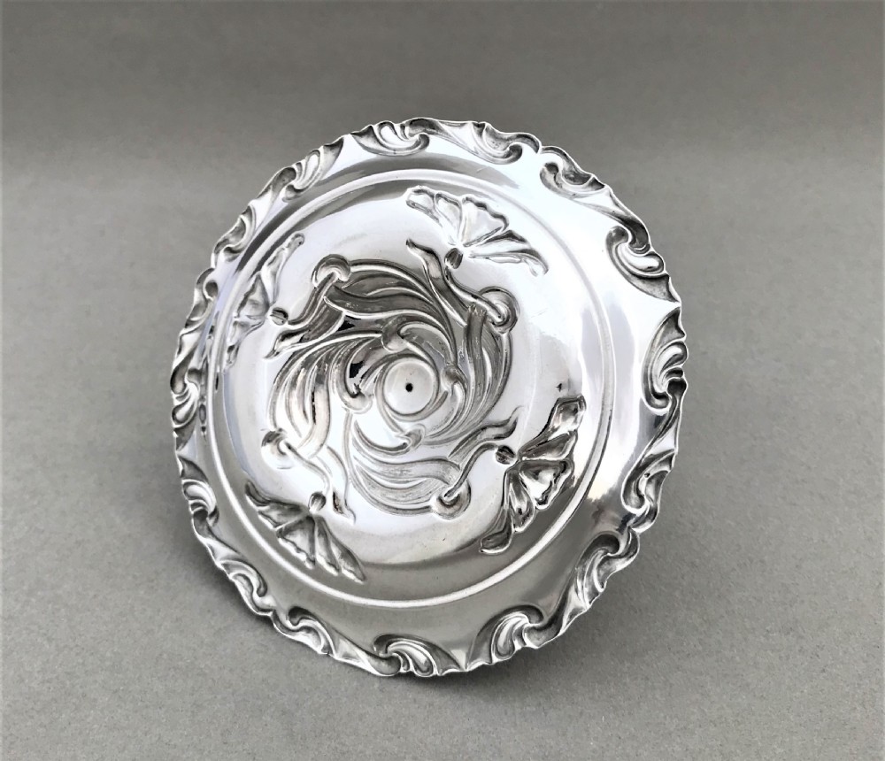 A lovely Edwardian Chester silver ring tree View IV