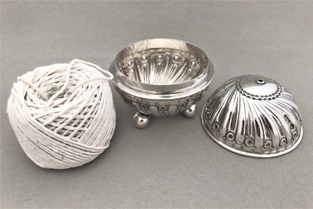A rare William Comyns silver string box View VI