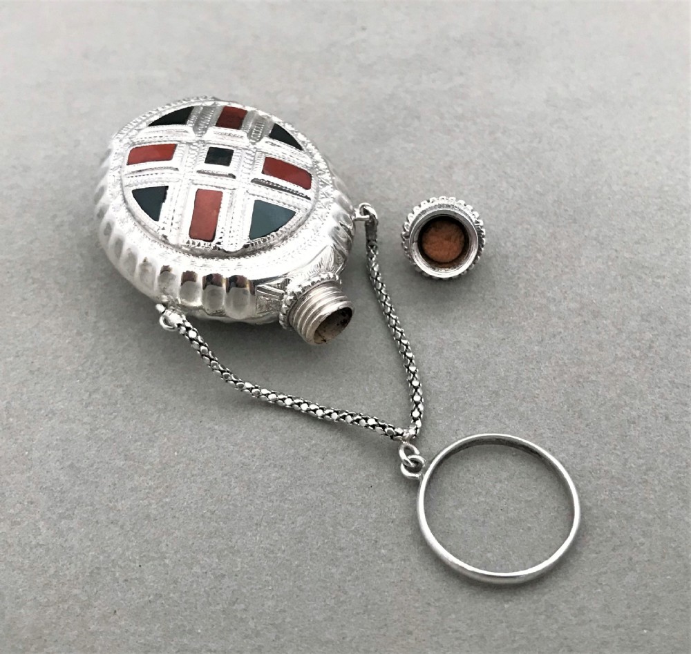 A stunning silver & agate Victorian scent bottle View VII