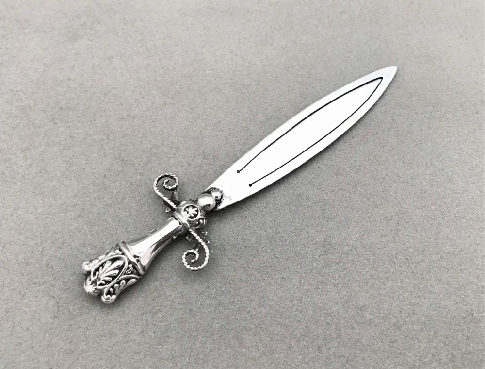 An Edwardian novelty silver dagger bookmark View II