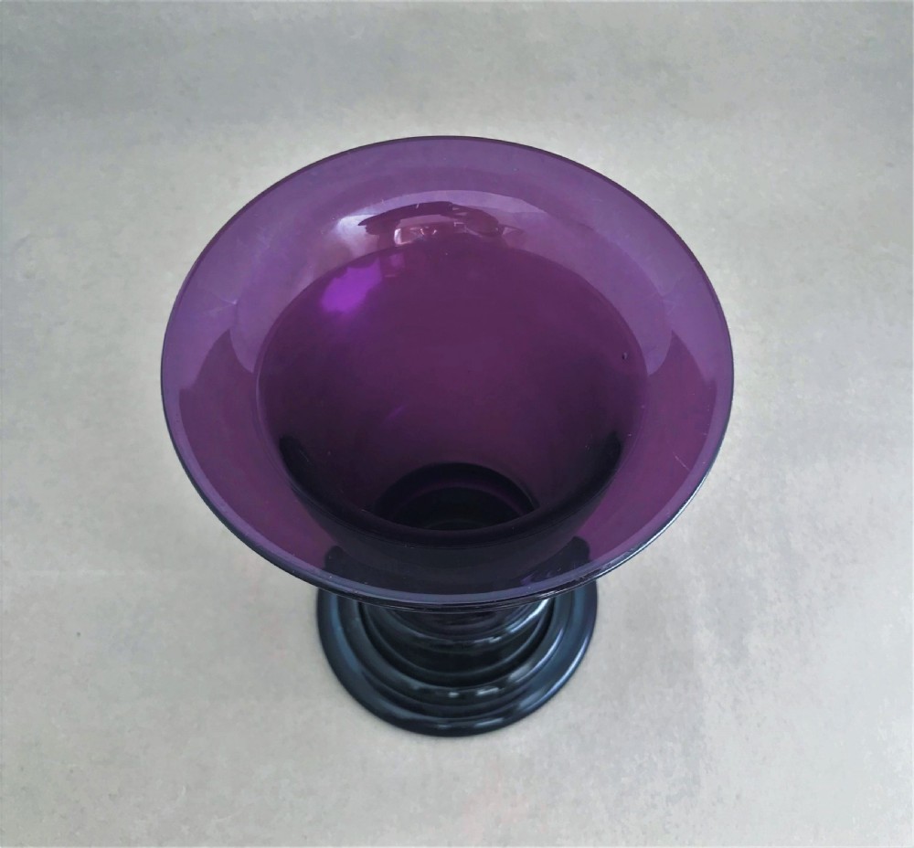 A rare Georgian amethyst flower vase View III