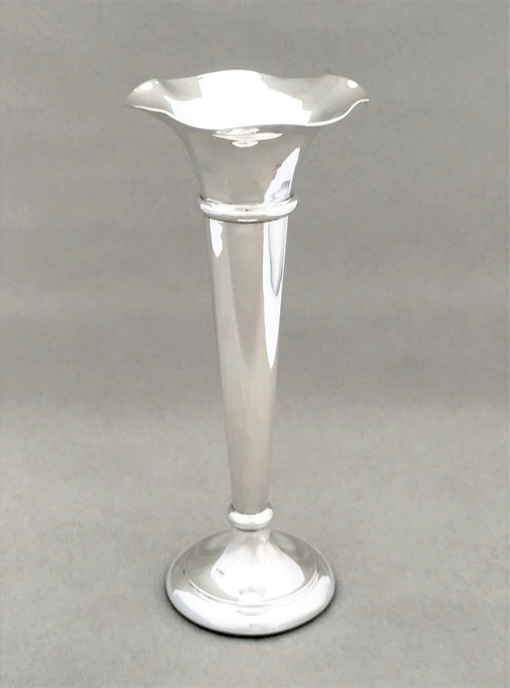 A stylish Edwardian stem vase