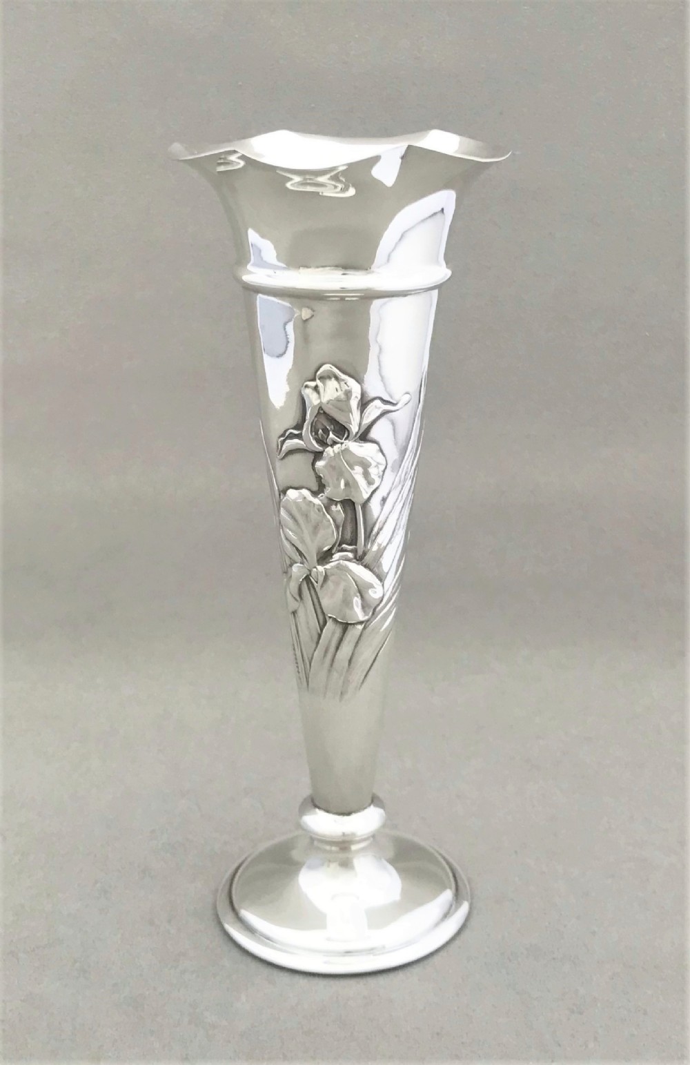 A superb William Comyns silver trumpet vase