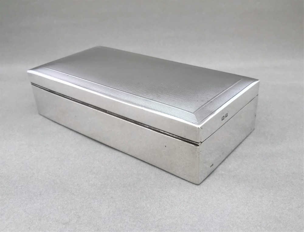 A handsome Art Deco silver cigarette box View III