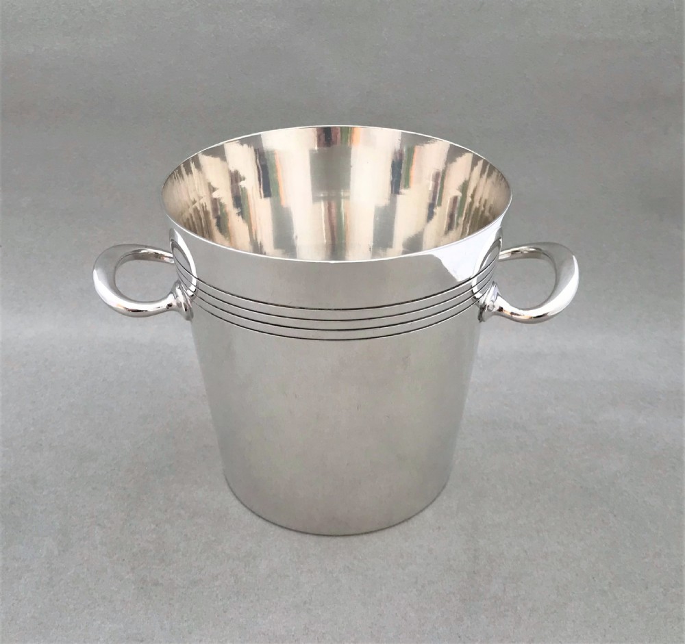 A fine silver plated Art Deco ice bucket