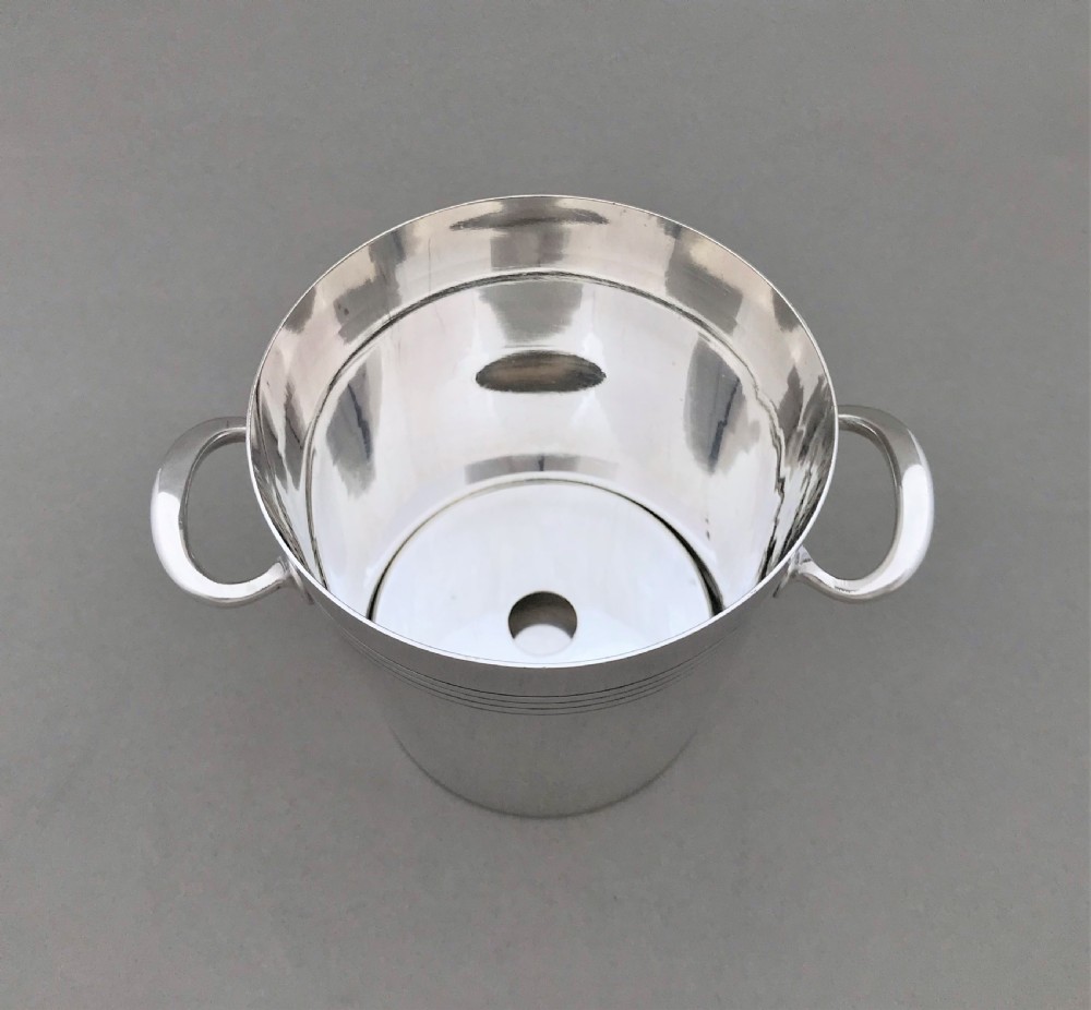 A fine silver plated Art Deco ice bucket View II