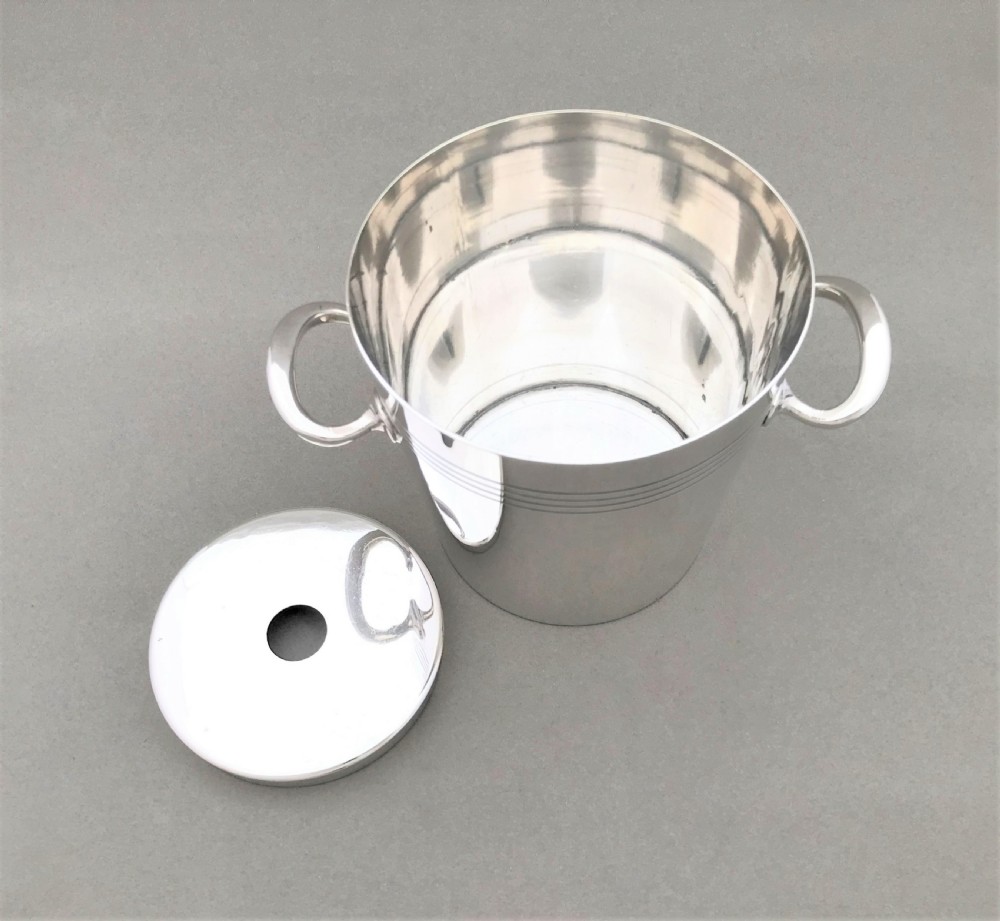 A fine silver plated Art Deco ice bucket View III