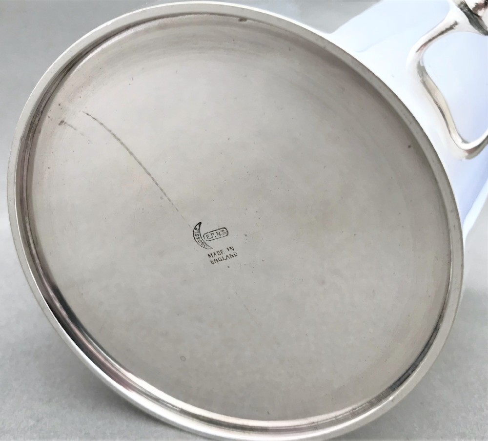 A fine silver plated Art Deco ice bucket View V