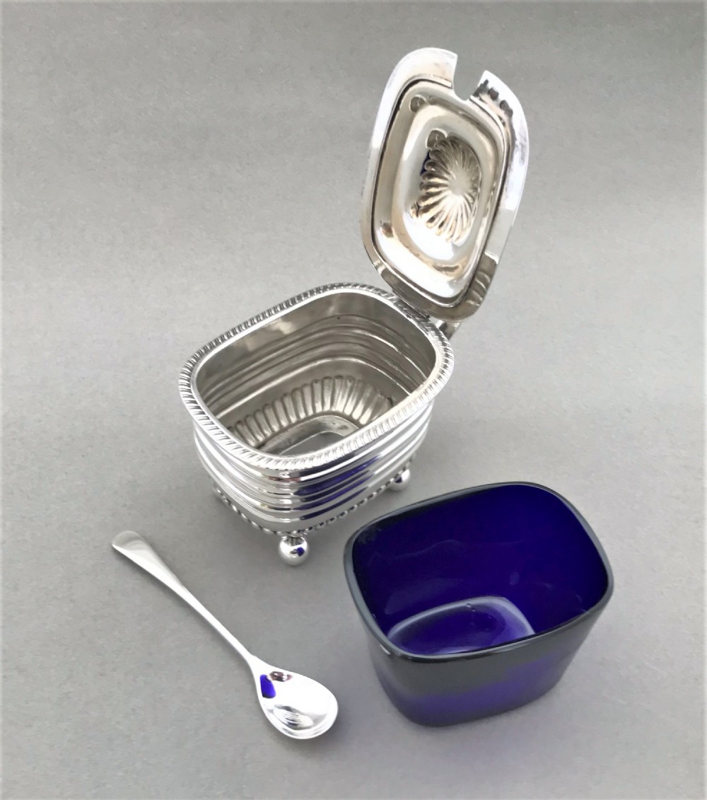 A handsome Edwardian silver mustard pot & spoon View IV