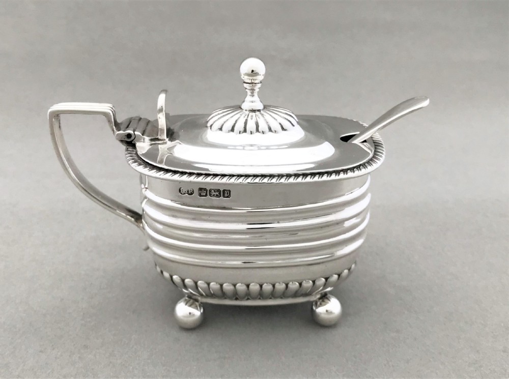 A handsome Edwardian silver mustard pot & spoon View V
