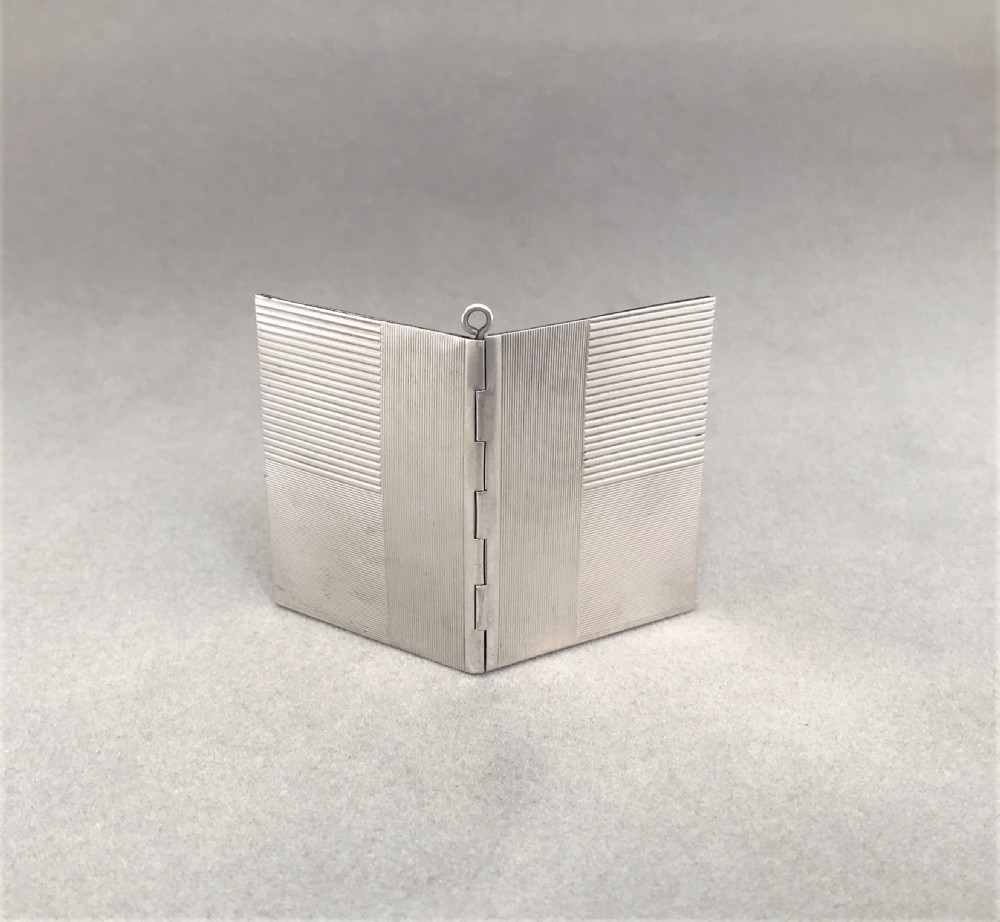 A German silver Art Deco travelling frame View II