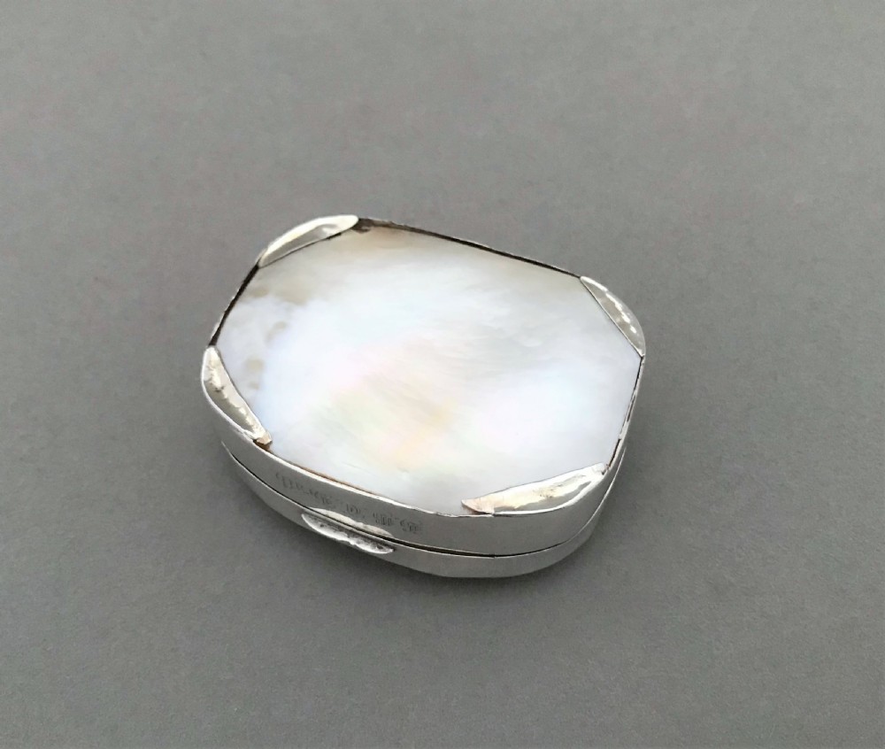 A fabulous George II silver mounted snuff box View IV