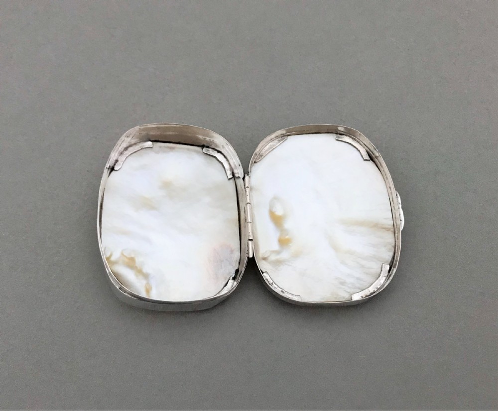 A fabulous George II silver mounted snuff box View V