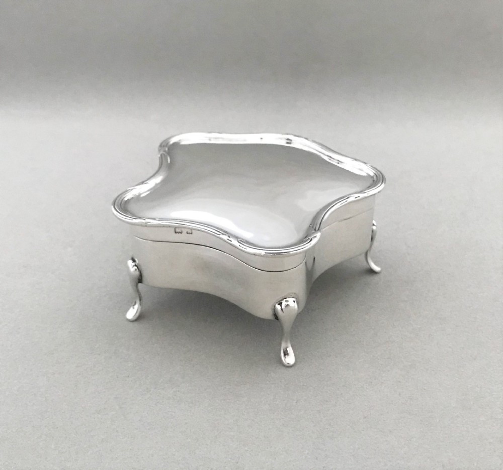 A superb Edwardian shaped silver trinket box