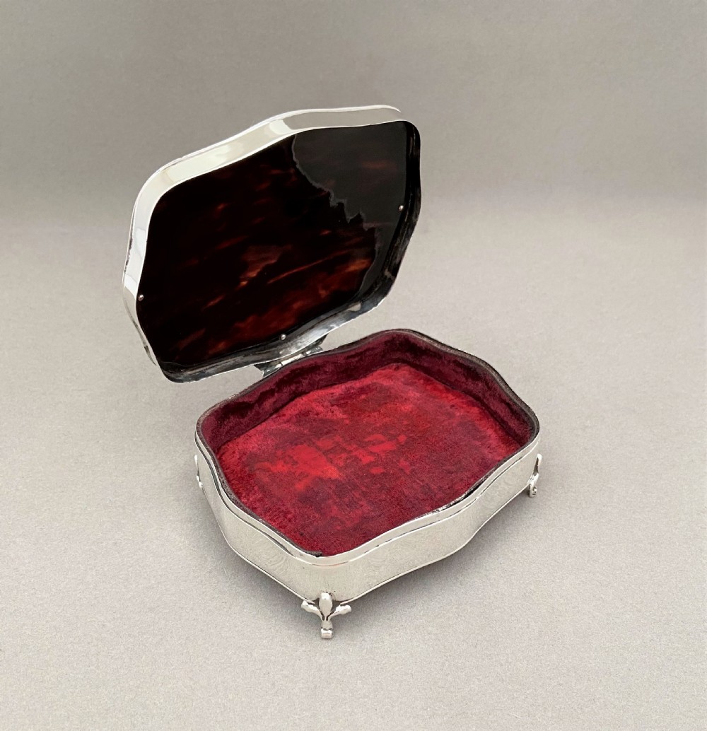 A superb silver & tortoiseshell trinket box View IV