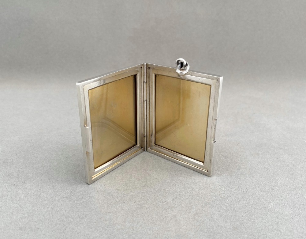 A superb quality First World War travelling silver 'sweetheart' frame