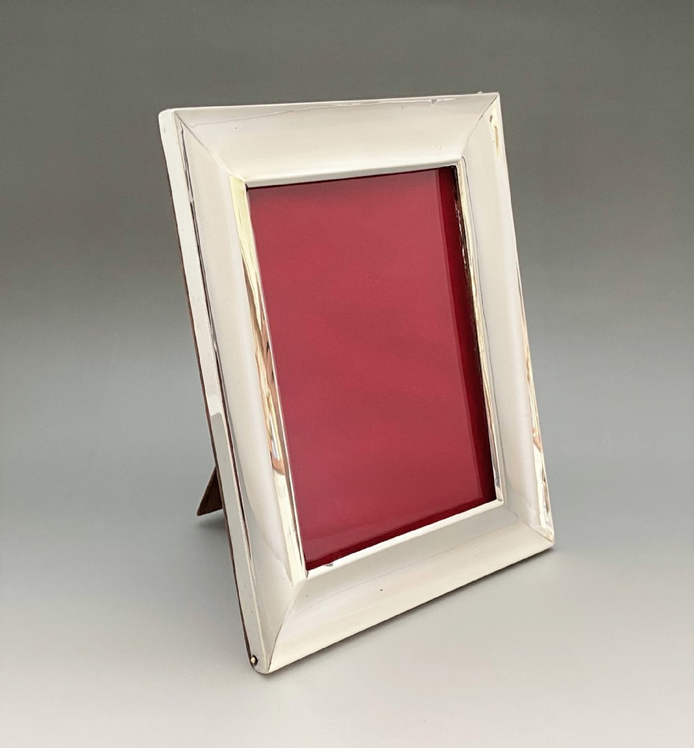 A handsome George V silver photo frame
