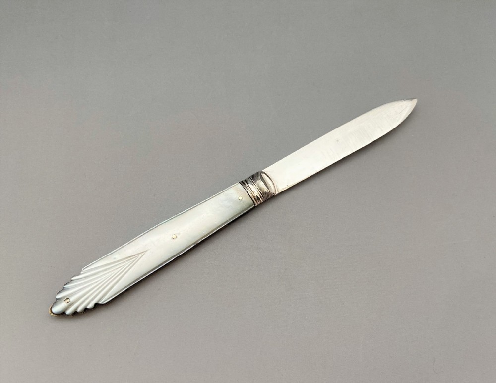 An early Victorian silver & mother-of-pearl fruit knife View II