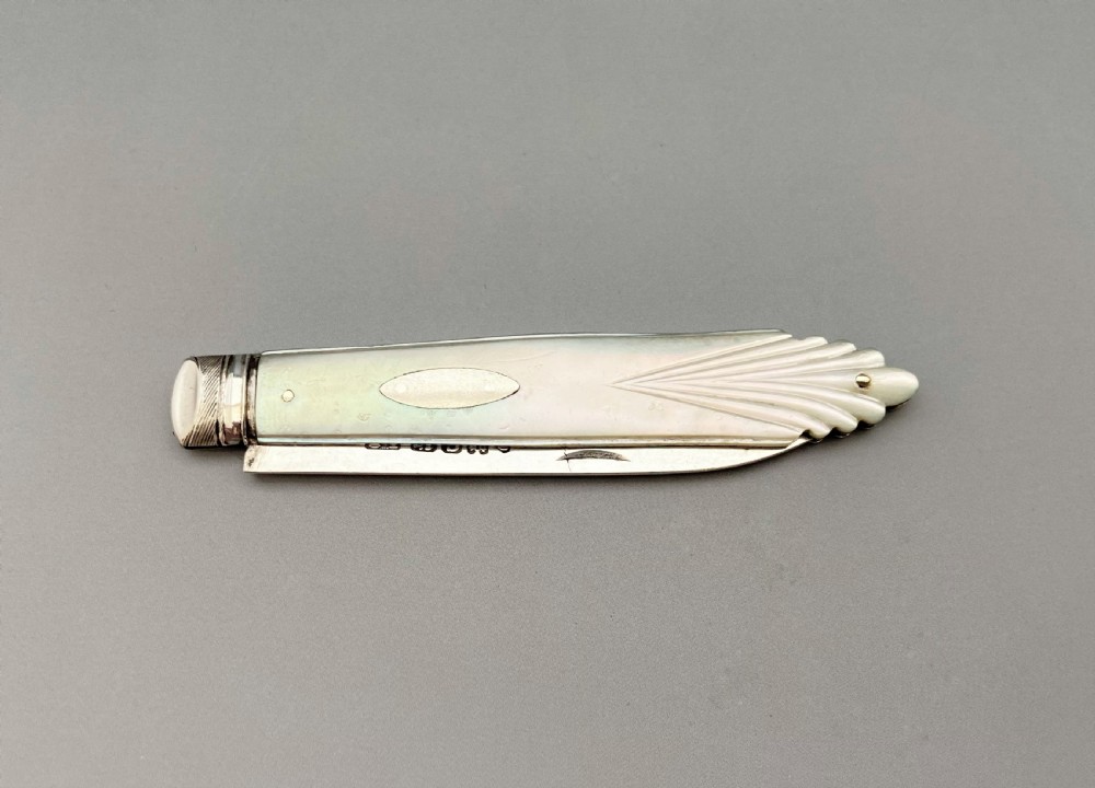 An early Victorian silver & mother-of-pearl fruit knife View III