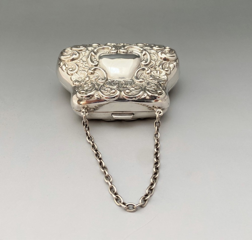 A lovely Edwardian silver cocktail purse View III