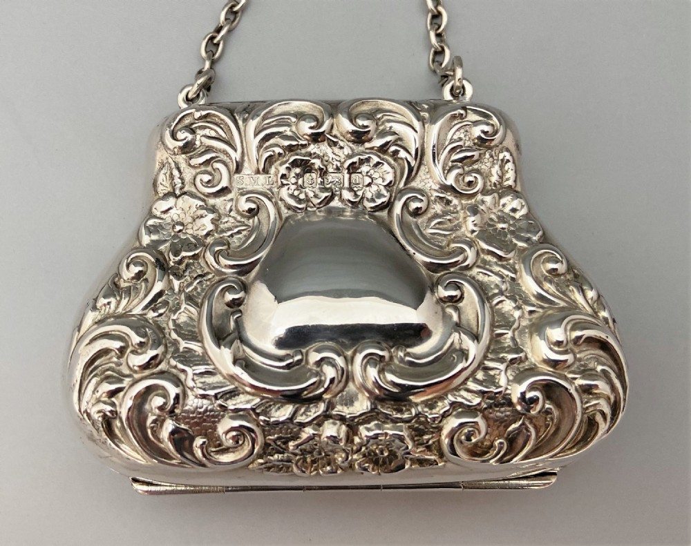A lovely Edwardian silver cocktail purse View VIII