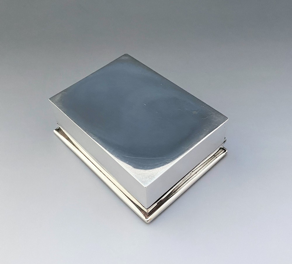 A fabulous Edwardian silver & tortoiseshell trinket box View V