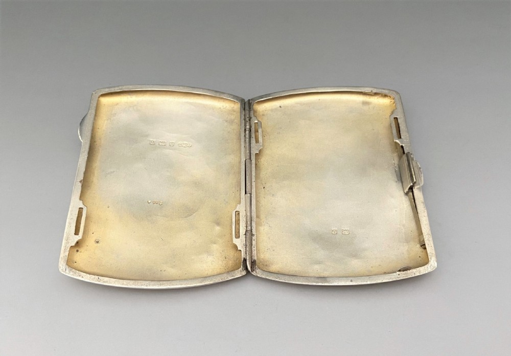 A handsome early George V silver cigarette case View III
