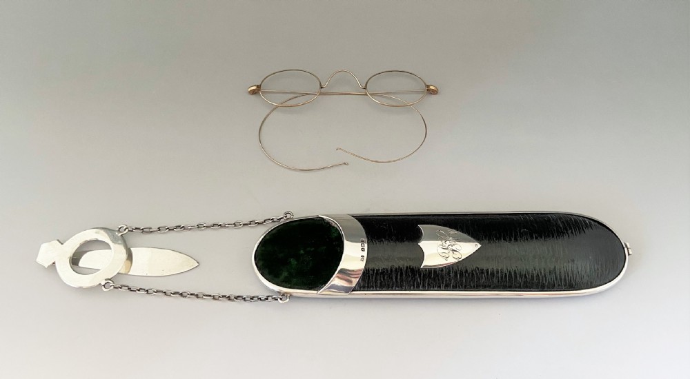  A lovely Edwardian silver spectacles case View IV