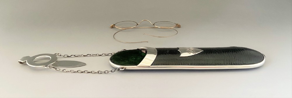 A lovely Edwardian silver spectacles case View V